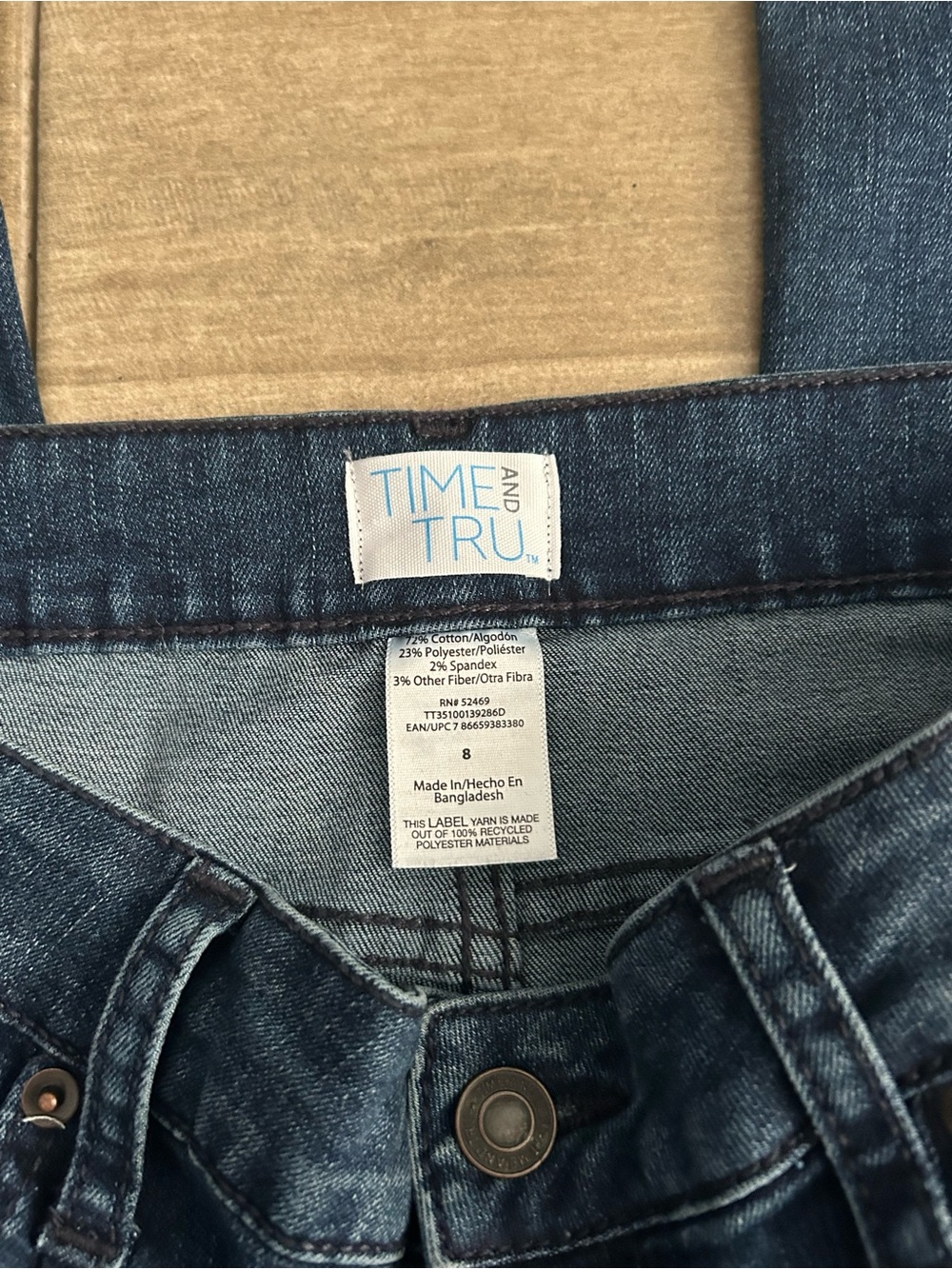 Time and Tru High-Rise Wide Leg Jeans | Size 8 - Picture 4 of 5